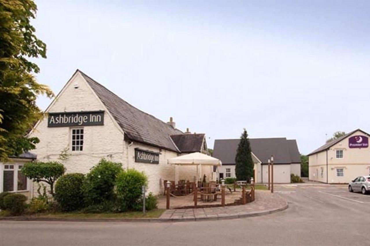 Premier Inn Cwmbran Exterior photo